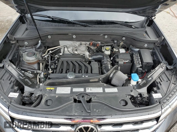 2020 Volkswagen Atlas SEL R-Line with VIN 1V2RE2CA6LC218759, listed as a Copart auction lot 88995435 with 61,609 mi miles and Salvage title. Bid and sale history available at DreamBid. Image 12.