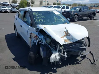2022 Nissan Kicks S with VIN 3N1CP5BV3NL499825, listed as a IAAI auction lot 41932673 with 48,664 mi miles. Bid and sale history available at carsss.com. Image 1.