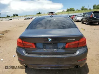 2018 BMW 5 Series 530i z VIN WBAJA5C51JWA37594, wystawiony jako Copart lot #63375575 z przebiegiem 139 974 mil mil oraz Czysty tytuł • Clean title. Historia ofert i sprzedaży dostępna na DreamBid. Obrazek 6.