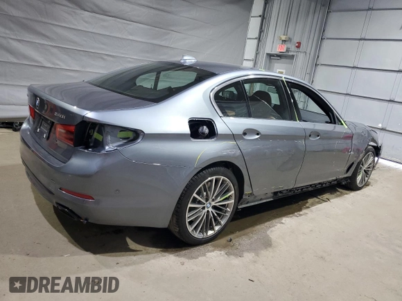 2018 BMW 5 Series 540i xDrive z VIN WBAJE7C58JG892106, wystawiony jako Copart lot #50320225 z przebiegiem 70 761 mil mil oraz Szkoda całkowita • Salvage title. Historia ofert i sprzedaży dostępna na DreamBid. Obrazek 3.