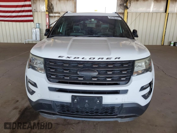 2017 Ford Explorer XLT z VIN 1FM5K8D86HGC87745, wystawiony jako Copart lot #54706325 z przebiegiem 116 107 mil mil oraz Szkoda całkowita • Salvage title. Historia ofert i sprzedaży dostępna na DreamBid. Obrazek 5.