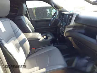 2024 Ram 2500 Tradesman с VIN 3C6UR5CJ7RG264311, выставлен на аукционе IAAI как лот 41761181 с пробегом 8 043 миль миль и . История ставок и продаж доступна на DreamBid. Изображение 5.