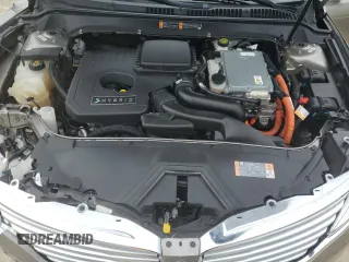 2015 Lincoln MKZ Hybrid z VIN 3LN6L2LU4FR625940, wystawiony jako Copart lot #61721025 z przebiegiem 56 151 mil mil oraz Szkoda całkowita • Salvage title. Historia ofert i sprzedaży dostępna na DreamBid. Obrazek 11.
