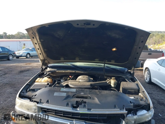 2002 Chevrolet Tahoe LT with VIN 1GNEC13Z92J176384, listed as a IAAI auction lot 41747731 with 190,439 mi miles. Bid and sale history available at carsss.com. Image 10.