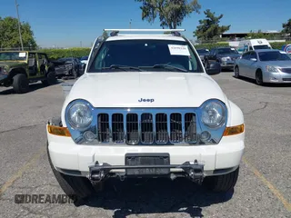 2006 Jeep Liberty Limited z VIN 1J4GL58K56W183758, wystawiony jako IAAI lot #42690220 z przebiegiem 76 067 mil mil oraz . Historia ofert i sprzedaży dostępna na DreamBid. Obrazek 12.
