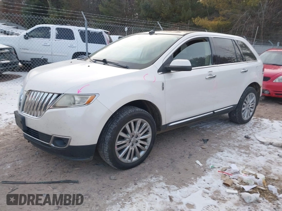 2011 Lincoln MKX with VIN 2LMDJ8JK0BBJ28172, listed as a IAAI auction lot 41083250 with 145,402 mi miles. Bid and sale history available at carsss.com. Image 2.
