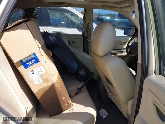 2008 Hyundai Tucson SE with VIN KM8JN12D28U812458, listed as a IAAI auction lot 41863046 with NaN miles. Bid and sale history available at carsss.com. Image 8.
