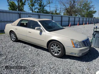 2011 Cadillac DTS Luxury Collection z VIN 1G6KD5E67BU127088, wystawiony jako Copart lot #49384405 z przebiegiem 90 425 mil mil oraz Szkoda całkowita • Salvage title. Historia ofert i sprzedaży dostępna na DreamBid. Obrazek 4.