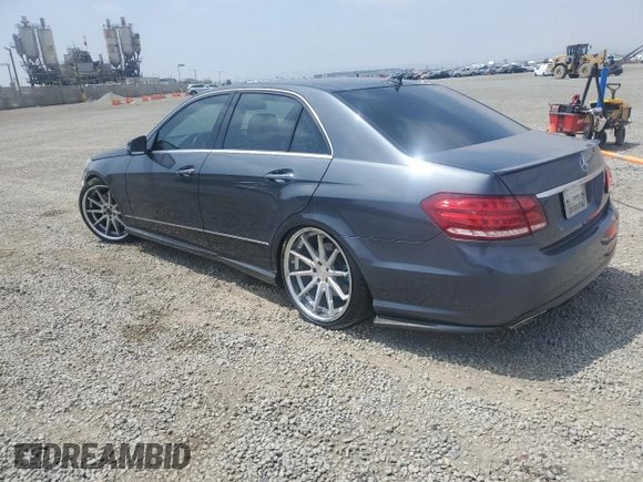 2010 Mercedes-Benz E 550 Luxury с VIN WDDHF7CB7AA225685, выставлен на аукционе Copart как лот 60713225 с пробегом 176 210 миль миль и Списание • Salvage title. История ставок и продаж доступна на DreamBid. Изображение 2.