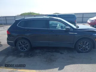 2022 Volkswagen Tiguan SE with VIN 3VV2B7AX0NM146315, listed as a IAAI auction lot 42512975 with 40,577 mi miles and . Bid and sale history available at DreamBid. Image 13.