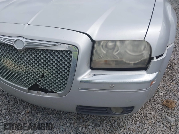 2008 Chrysler 300 Touring with VIN 2C3KA53G48H309834, listed as a IAAI auction lot 42200833 with 209,198 mi miles. Bid and sale history available at carsss.com. Image 6.