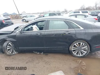 2019 Lincoln MKZ Reserve II with VIN 3LN6L5F94KR629361, listed as a IAAI auction lot 41969014 with 93,297 mi miles and . Bid and sale history available at DreamBid. Image 14.
