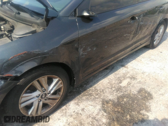 2020 Hyundai Elantra Value Edition z VIN 5NPD84LF0LH553563, wystawiony jako IAAI lot #40065800 z przebiegiem 126 466 mil mil oraz . Historia ofert i sprzedaży dostępna na DreamBid. Obrazek 6.