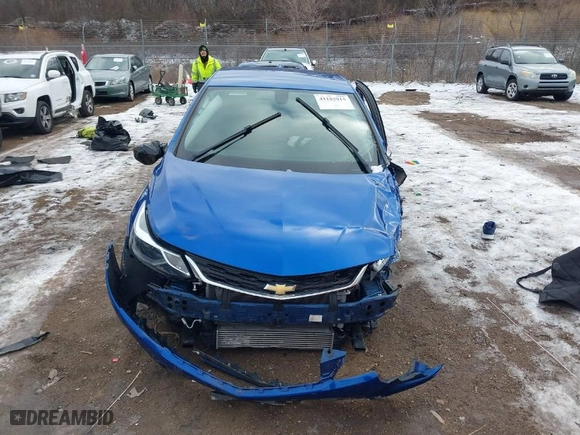 2018 Chevrolet Cruze LT with VIN 1G1BE5SM5J7240976, listed as a IAAI auction lot 41182915 with 64,630 mi miles. Bid and sale history available at carsss.com. Image 12.