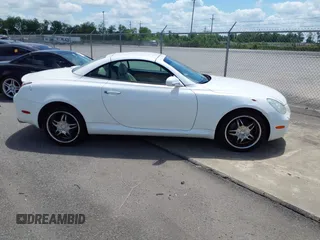 2005 Lexus SC with VIN JTHFN48Y750066841, listed as a IAAI auction lot 42146165 with 129,193 mi miles. Bid and sale history available at carsss.com. Image 13.