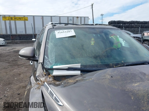 2009 Buick Enclave CXL with VIN 5GAER23D19J211349, listed as a IAAI auction lot 41653287 with Not Provided miles and . Bid and sale history available at carsss.com. Image 6.
