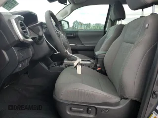 2023 Toyota Tacoma SR5 z VIN 3TYAZ5CN1PT040050, wystawiony jako Copart lot #55241125 z przebiegiem 11 039 mil mil oraz Szkoda całkowita • Salvage title. Historia ofert i sprzedaży dostępna na DreamBid. Obrazek 7.