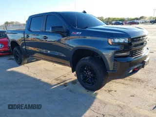 2021 Chevrolet Silverado 1500 LT Trail Boss with VIN 1GCPYFED2MZ116887, listed as a IAAI auction lot 40940453 with 43,449 mi miles. Bid and sale history available at carsss.com. Image 1.