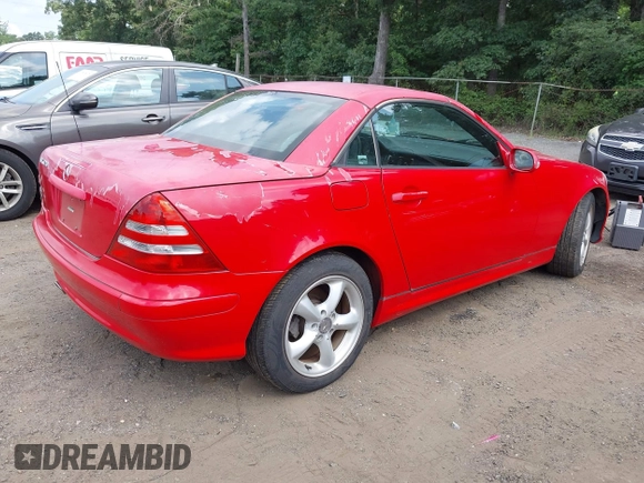 2003 Mercedes-Benz SLK 320 with VIN WDBKK65F93F273327, listed as a IAAI auction lot 42812352 with 83,710 mi miles and . Bid and sale history available at DreamBid. Image 4.
