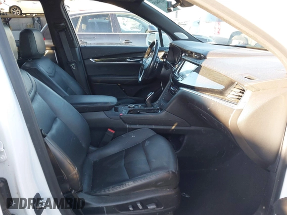 2020 Cadillac XT6 AWD Sport z VIN 1GYKPGRS3LZ197788, wystawiony jako IAAI lot #41334435 z przebiegiem 108 688 mil mil oraz . Historia ofert i sprzedaży dostępna na DreamBid. Obrazek 5.
