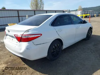 2015 Toyota Camry XLE with VIN 4T4BF1FK8FR482144, listed as a IAAI auction lot 42041282 with 191,272 mi miles and . Bid and sale history available at DreamBid. Image 4.