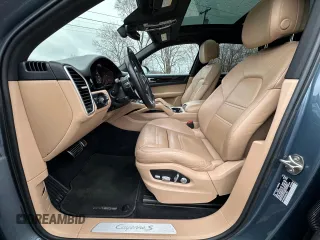 2019 Porsche Cayenne S with VIN WP1AB2AY2KDA61391, listed as a Copart auction lot 52459645 with 151,916 mi miles and Clean title. Bid and sale history available at DreamBid. Image 12.