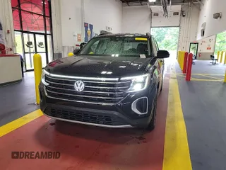 2024 Volkswagen Atlas SE with VIN 1V2HR2CA0RC555310, listed as a IAAI auction lot 42726962 with 18,978 mi miles and . Bid and sale history available at DreamBid. Image 16.