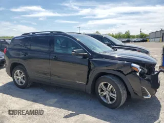 2019 GMC Terrain SLE z VIN 3GKALTEV2KL232966, wystawiony jako Copart lot #57748455 z przebiegiem 96 098 mil mil oraz Szkody całkowita. Historia ofert i sprzedaży dostępna na DreamBid. Obrazek 4.