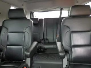 2015 Chevrolet Tahoe LT z VIN 1GNSCBKC9FR118286, wystawiony jako Copart lot #56168375 z przebiegiem 144 824 mil mil oraz Szkoda całkowita • Salvage title. Historia ofert i sprzedaży dostępna na DreamBid. Obrazek 10.