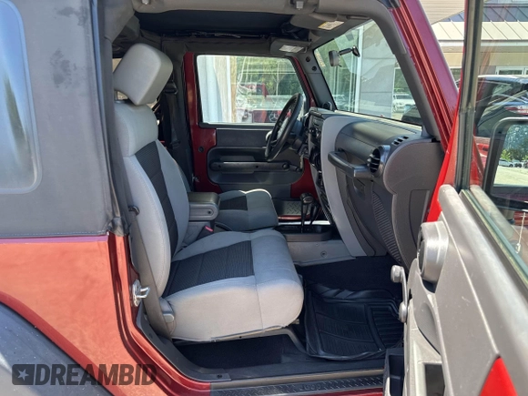 2010 Jeep Wrangler Sport с VIN 1J4AA2D14AL176981, выставлен на аукционе IAAI как лот 42637257 с пробегом 175 452 миль миль и . История ставок и продаж доступна на DreamBid. Изображение 5.