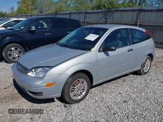2005 Ford Focus S with VIN 3FAFP31N65R140634, listed as a IAAI auction lot 42126892 with 252,533 mi miles and . Bid and sale history available at carsss.com. Image 2.