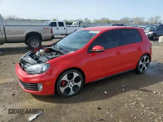 2011 Volkswagen GTI z VIN WVWGV7AJ3BW032490, wystawiony jako Copart lot #50972365 z przebiegiem 123 988 mil mil oraz Szkoda całkowita • Salvage title. Historia ofert i sprzedaży dostępna na DreamBid. Obrazek 1.