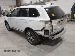 2018 Mitsubishi Outlander ES z VIN JA4AZ2A34JZ008883, wystawiony jako IAAI lot #42288285 z przebiegiem 65 554 mil mil oraz . Historia ofert i sprzedaży dostępna na DreamBid. Obrazek 3.