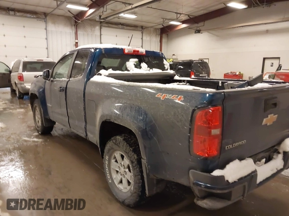 2020 Chevrolet Colorado 4WD Work Truck with VIN 1GCHTBEA5L1114663, listed as a IAAI auction lot 41620270 with 84,381 mi miles. Bid and sale history available at carsss.com. Image 3.