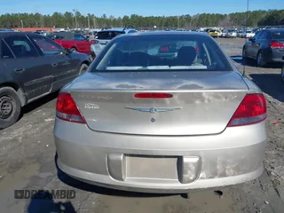 2004 Chrysler Sebring LX z VIN 1C3EL46X74N148104, wystawiony jako IAAI lot #41635081 z przebiegiem 60 674 mil mil oraz . Historia ofert i sprzedaży dostępna na DreamBid. Obrazek 16.