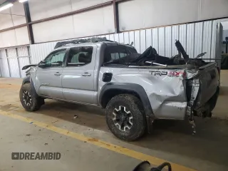2017 Toyota Tacoma SR5 z VIN 3TMCZ5AN3HM087489, wystawiony jako Copart lot #53017955 z przebiegiem Nie podano mil oraz Szkoda całkowita • Salvage title. Historia ofert i sprzedaży dostępna na DreamBid. Obrazek 2.
