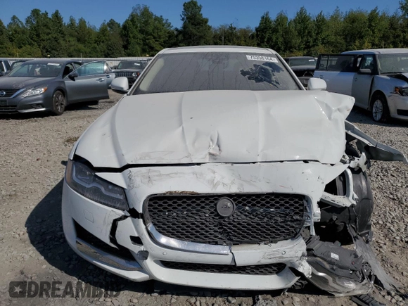 2019 Jaguar XF 25t Premium with VIN SAJBJ4FX0KCY76653, listed as a Copart auction lot 75358164 with 12,403 mi miles and Salvage Title. Bid and sale history available at carsss.com. Image 5.