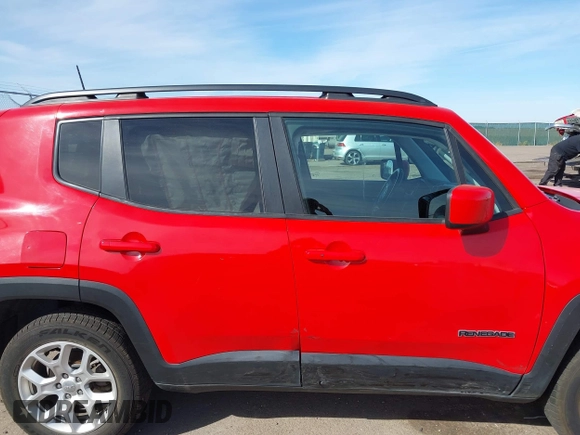 2018 Jeep Renegade Latitude with VIN ZACCJBBB3JPH98347, listed as a IAAI auction lot 40483552 with 56,993 mi miles and . Bid and sale history available at DreamBid. Image 13.
