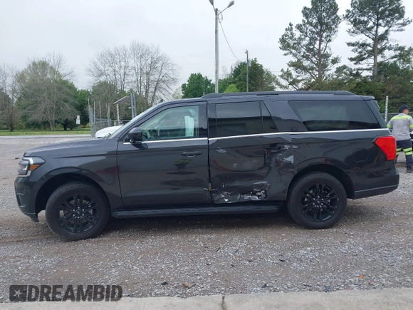2024 Ford Expedition Max XLT with VIN 1FMJK1H82REA17635, listed as a IAAI auction lot 41961871 with 18,344 mi miles and . Bid and sale history available at DreamBid. Image 14.