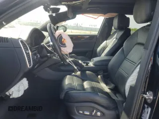 2020 Porsche Cayenne with VIN WP1AA2AY7LDA05290, listed as a Copart auction lot 50330835 with 70,155 mi miles and Salvage title. Bid and sale history available at DreamBid. Image 7.