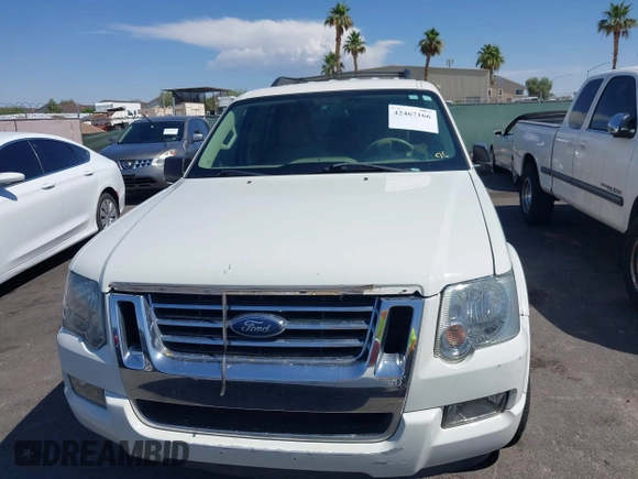 2010 Ford Explorer XLT z VIN 1FMEU6DE8AUA53893, wystawiony jako IAAI lot #42467166 z przebiegiem 84 072 mil mil oraz . Historia ofert i sprzedaży dostępna na DreamBid. Obrazek 6.