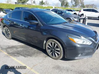 2018 Nissan Altima SR with VIN 1N4AL3AP3JC205780, listed as a IAAI auction lot 41921404 with 109,863 mi miles and . Bid and sale history available at carsss.com. Image 1.