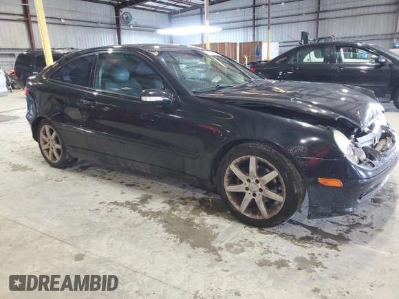 2002 Mercedes-Benz C 230/260/280/320 с VIN WDBRN47J42A315779, выставлен на аукционе Copart как лот 61552045 с пробегом Не указан миль и На запчасти • Non repairable. История ставок и продаж доступна на DreamBid. Изображение 4.