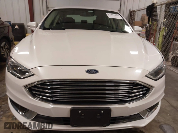 2018 Ford Fusion Energi SE with VIN 3FA6P0PU9JR264257, listed as a IAAI auction lot 41587659 with 85,832 mi miles. Bid and sale history available at carsss.com. Image 13.
