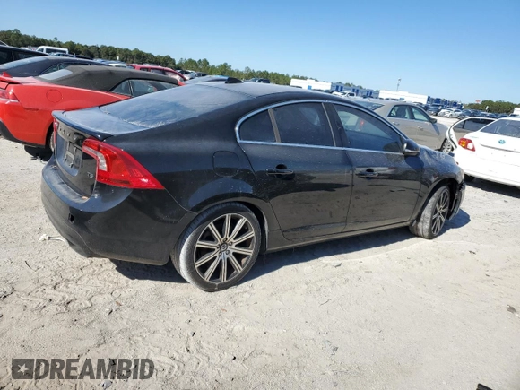 2015 Volvo S60 T5 Drive-E Platinum with VIN YV140MFD6F2301849, listed as a Copart auction lot 82231124 with Not Provided miles and Clean Title. Bid and sale history available at carsss.com. Image 3.