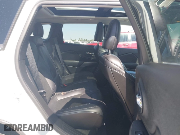 2019 Jeep Cherokee Latitude Plus with VIN 1C4PJLLB4KD455861, listed as a IAAI auction lot 41975695 with 104,413 mi miles. Bid and sale history available at carsss.com. Image 8.