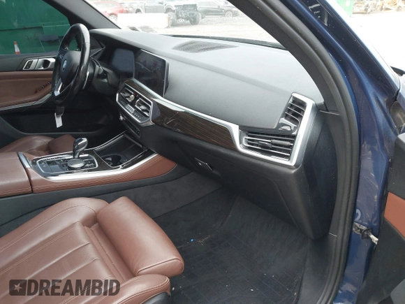 2019 BMW X5 xDrive40i with VIN 5UXCR6C53KLK84916, listed as a IAAI auction lot 42035316 with 69,798 mi miles and . Bid and sale history available at DreamBid. Image 5.