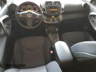 2010 Toyota RAV4 Sport z VIN 2T3RF4DV2AW028639, wystawiony jako Copart lot #63523175 z przebiegiem 144 703 mil mil oraz Czysty tytuł • Clean title. Historia ofert i sprzedaży dostępna na DreamBid. Obrazek 8.