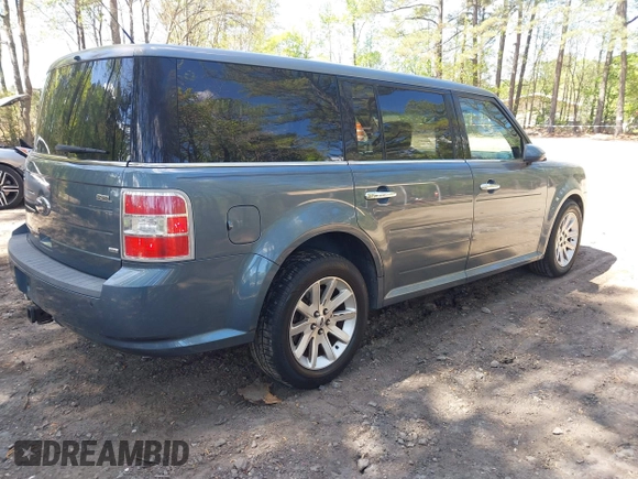 2010 Ford Flex SEL z VIN 2FMHK6CC6ABD00482, wystawiony jako IAAI lot #42054488 z przebiegiem 208 231 mil mil oraz . Historia ofert i sprzedaży dostępna na DreamBid. Obrazek 4.