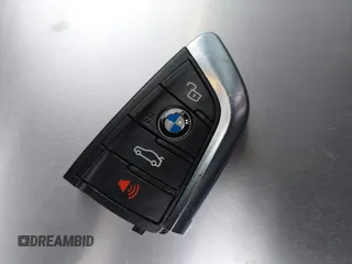 2021 BMW 3 Series 330i z VIN 3MW5R1J04M8C06043, wystawiony jako IAAI lot #42109872 z przebiegiem 62 325 mil mil oraz . Historia ofert i sprzedaży dostępna na DreamBid. Obrazek 11.